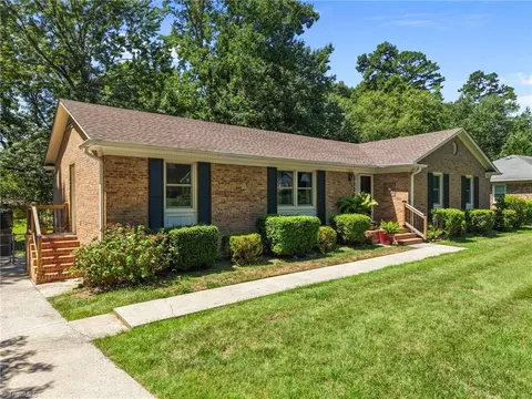 4305 Penton Pl, Greensboro, NC 27455