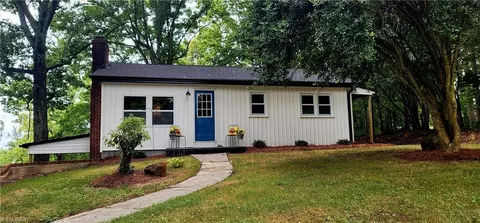 4780 Balsom Rd, Pfafftown, NC 27040