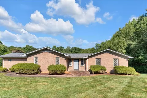 5426 Yanceyville Rd, Browns Summit, NC 27214