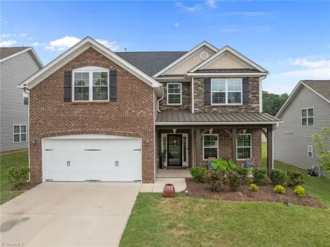 6731 Barton Creek Dr, Whitsett, NC 27377