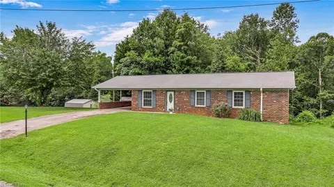 299 Smithey Dr, Moravian Falls, NC 28654
