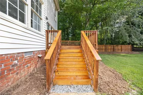 Exterior - 4100 Braddock Rd, High Point, NC 27265 photo 7 of 9
