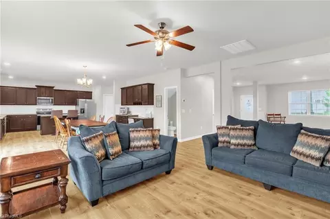 Entry Way - 7013 Quarter Horse Dr, Trinity, NC 27370 photo 3 of 10