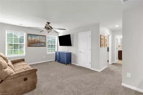 Entry Way - 7013 Quarter Horse Dr, Trinity, NC 27370 photo 8 of 10