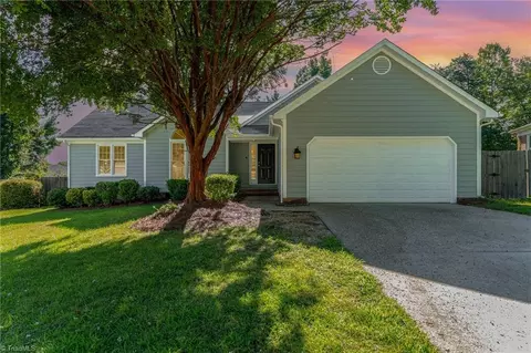 6 Oliver Ct, Greensboro, NC 27406