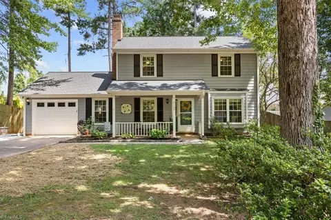 2122 Tarrywood Dr, Greensboro, NC 27455
