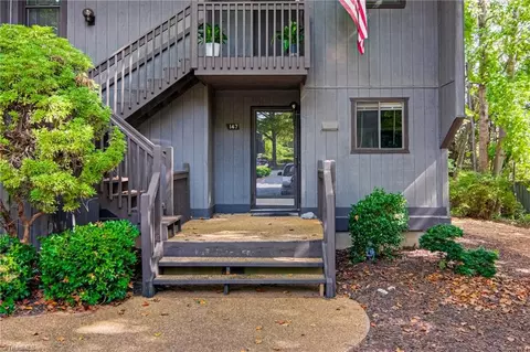 147 Cedar Cove Ln, Winston Salem, NC 27104