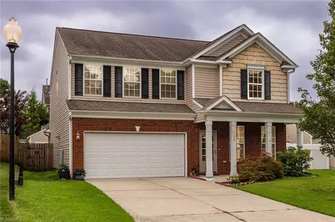 773 Spinning Wheel Pt, High Point, NC 27265