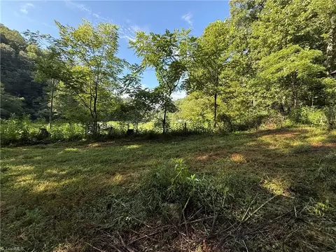 581 Elk Ln, Deep Gap, NC 28618 photo 26