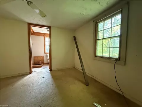 581 Elk Ln, Deep Gap, NC 28618 photo 21