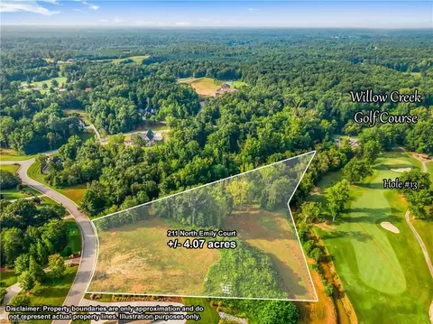 211 Emily Ct, High Point, NC 27265