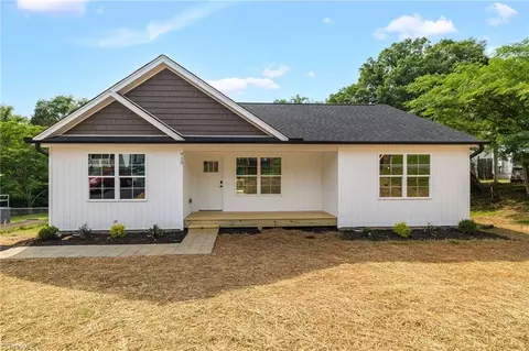 915 Lincoln St, Eden, NC 27288