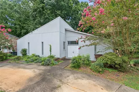 1008 Bearhollow Rd, Greensboro, NC 27410