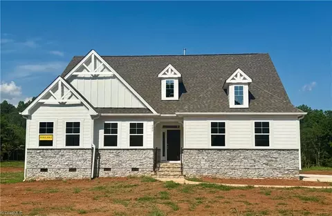 290 Redland Rd, Advance, NC 27006