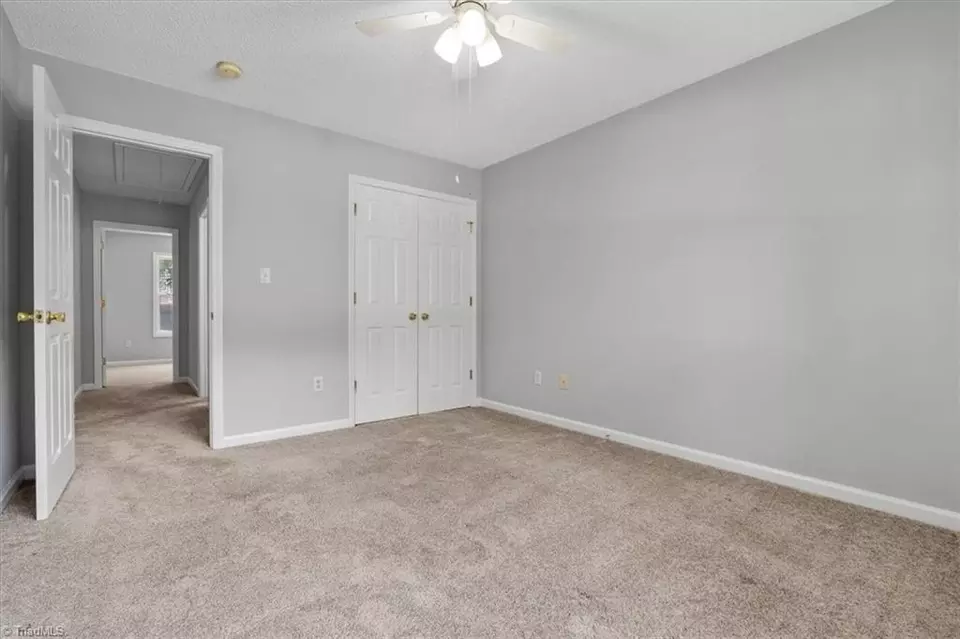 Bedroom - 3018 Karlingdale Dr, Greensboro, NC 27455 photo 4 of 6
