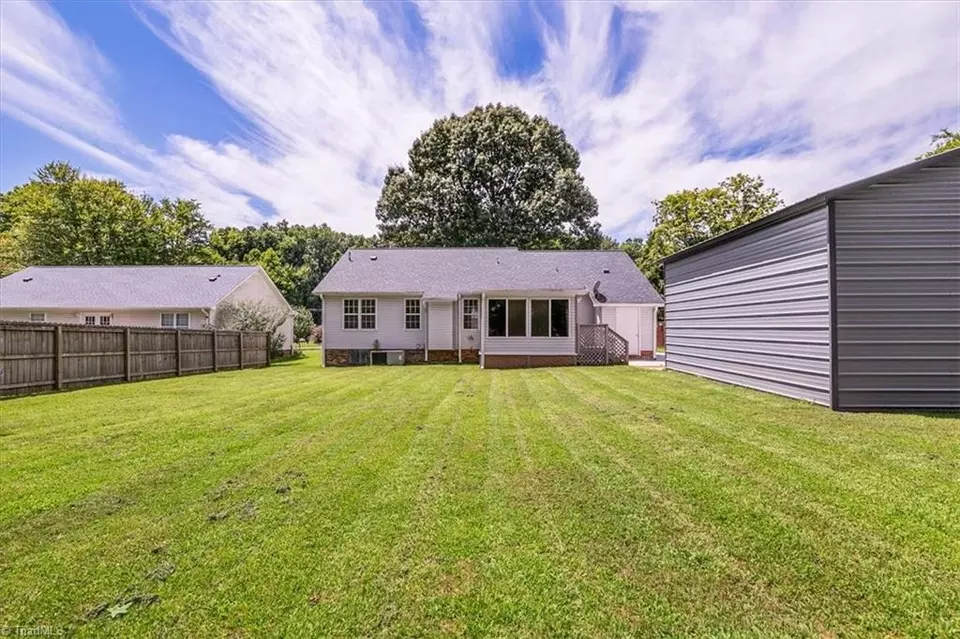 Exterior - 3018 Karlingdale Dr, Greensboro, NC 27455 photo 6 of 8