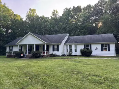2552 Mack Rd, Asheboro, NC 27205