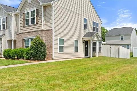 3933 Village Park Ct, Winston Salem, NC 27127