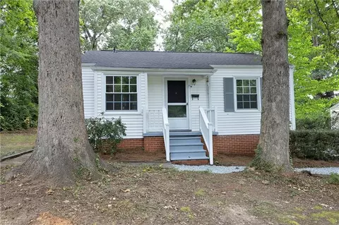2732 Stratford Dr, Greensboro, NC 27408