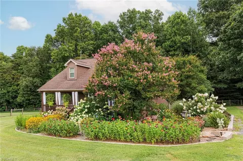 7472 Middlestream Rd, Browns Summit, NC 27214 photo 2