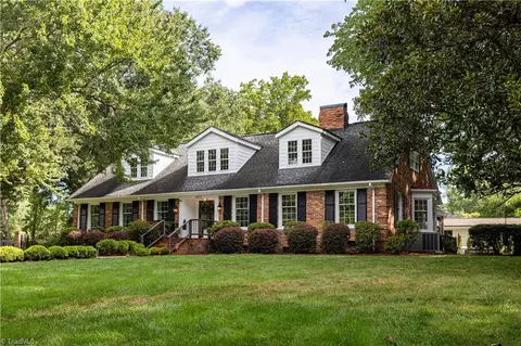 4401 Town And Country Dr, Charlotte, NC 28226