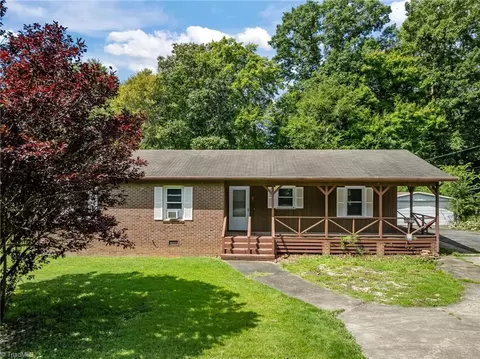2168 Zoo Pkwy, Asheboro, NC 27205