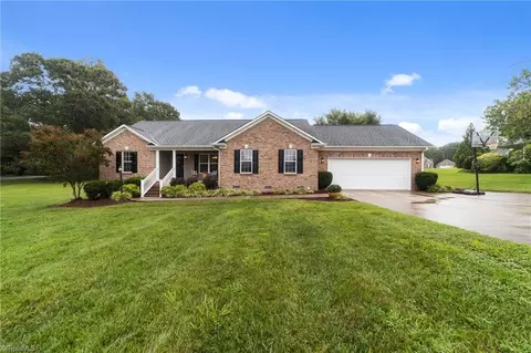 191 Plantation Cir E, Reidsville, NC 27320