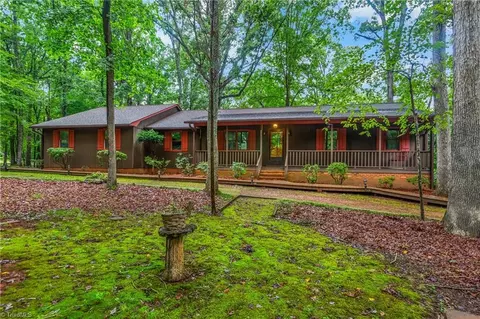 495 Maverick Rd, Kernersville, NC 27284