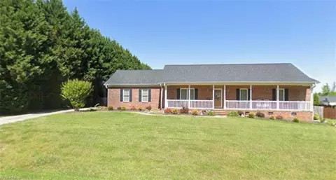 194 River Run Dr, Reidsville, NC 27320