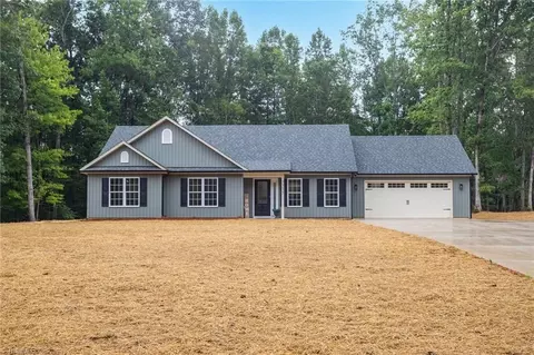 7535 Mcgee Rd, Rural Hall, NC 27045