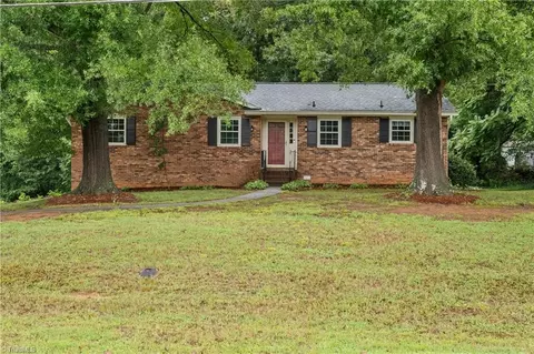 6110 Farrior Dr, Clemmons, NC 27012