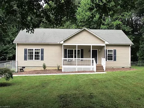 108 Hendrix Dr, Kernersville, NC 27284