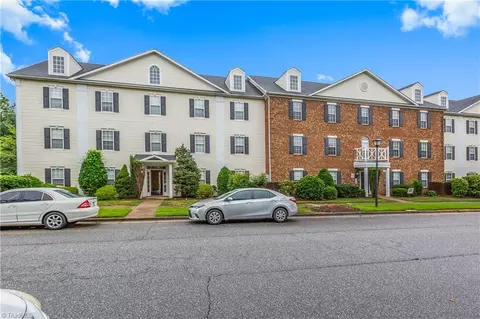 2101 Lambeth Farm Ln, Kernersville, NC 27284