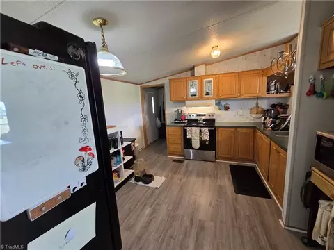 1872 Cude Rd, Colfax, NC 27235 photo 3