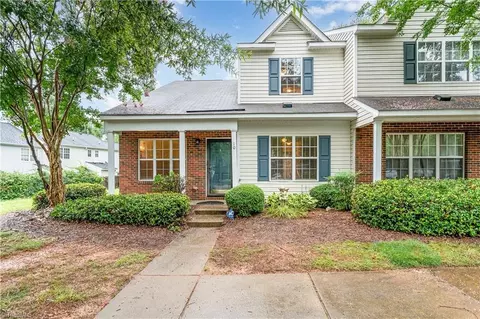 10 Raelans Cir, Greensboro, NC 27407