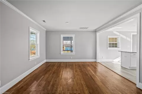 Living - 116 Knight St, King, NC 27021 photo 3 of 6