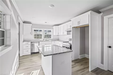 116 Knight St, King, NC 27021