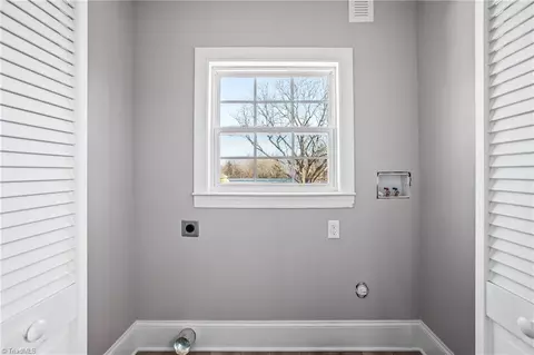 Entry Way - 116 Knight St, King, NC 27021 photo 1 of 4