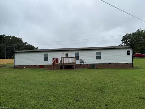 6064 Nc Highway 66, King, NC 27021 photo 5
