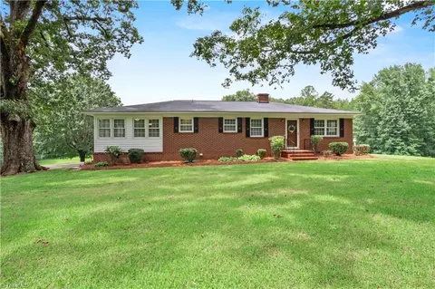 186 Garren Town Rd, Asheboro, NC 27205