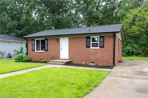 328 Pennington Ave, Lexington, NC 27292