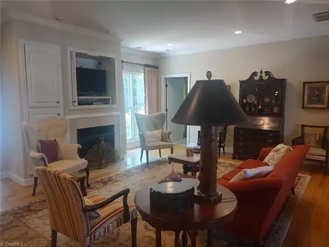 4134 Coachmans Ct, High Point, NC 27265 photo 5