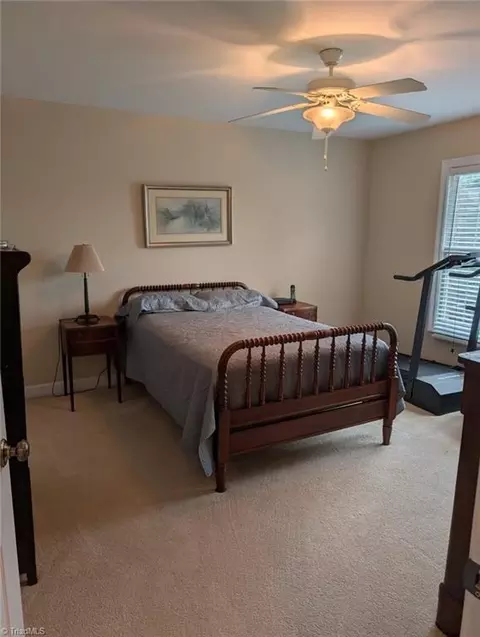 4134 Coachmans Ct, High Point, NC 27265 photo 12