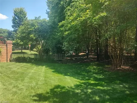 4134 Coachmans Ct, High Point, NC 27265 photo 21