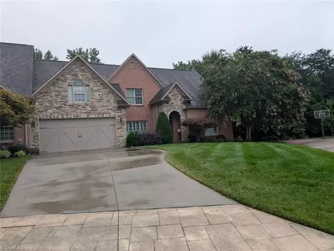 4134 Coachmans Ct, High Point, NC 27265