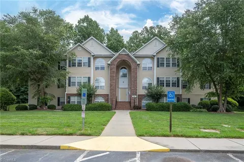 224 Ivy Glen Ct, Winston Salem, NC 27127