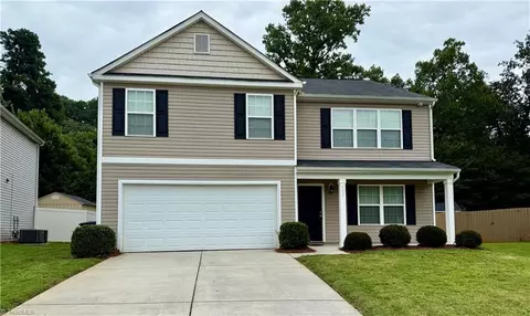 5887 Odenton Ln, Pfafftown, NC 27040
