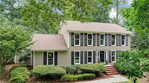 3901 Buncombe Dr, Greensboro, NC 27407