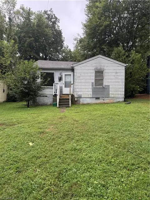 1632 Ashley School Cir, Winston Salem, NC 27105