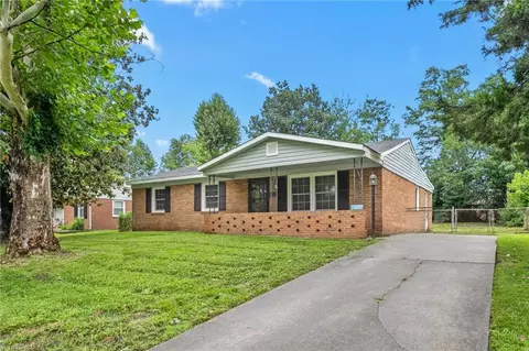 504 Lama St, Greensboro, NC 27406